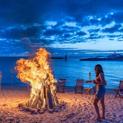 Beach Bonfire, Tiki Torches and S'mores